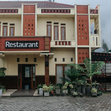 Sm Bromo Hotel Probolinggo Exterior foto