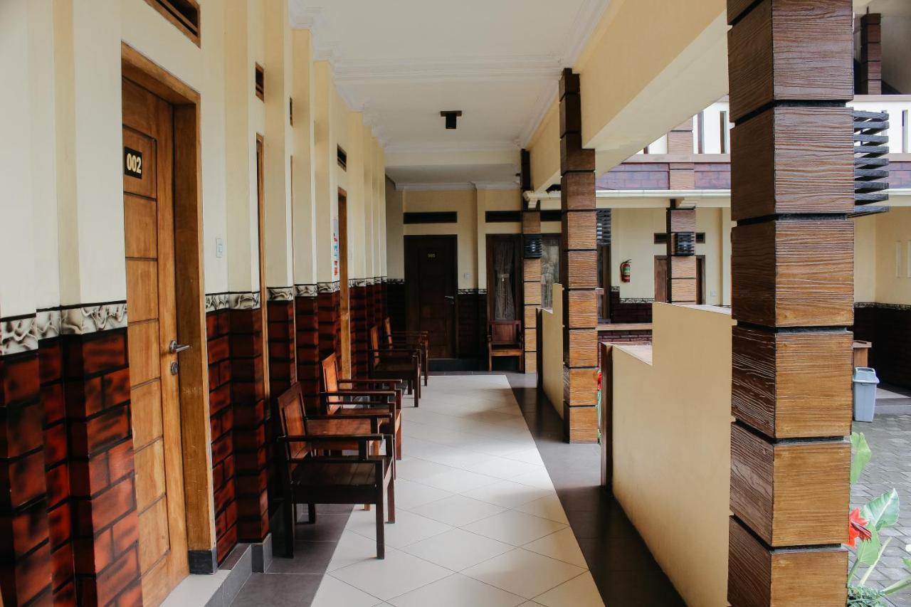 Sm Bromo Hotel Probolinggo Exterior foto
