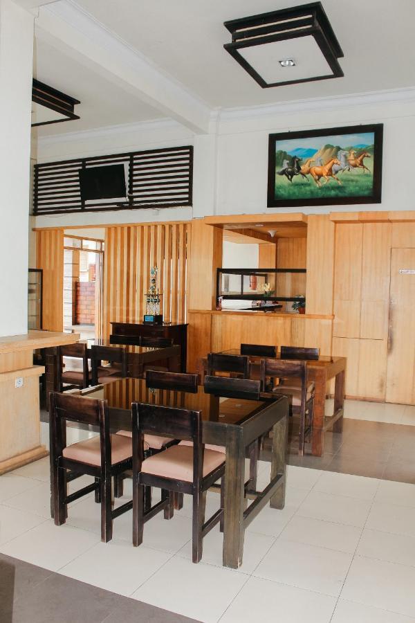 Sm Bromo Hotel Probolinggo Exterior foto
